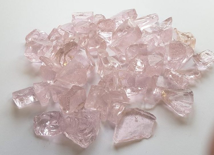 Crushed Pink Glass Chippings